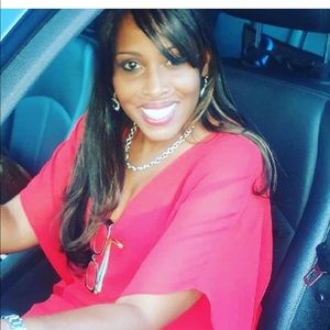 Meet your Posher, Caroline